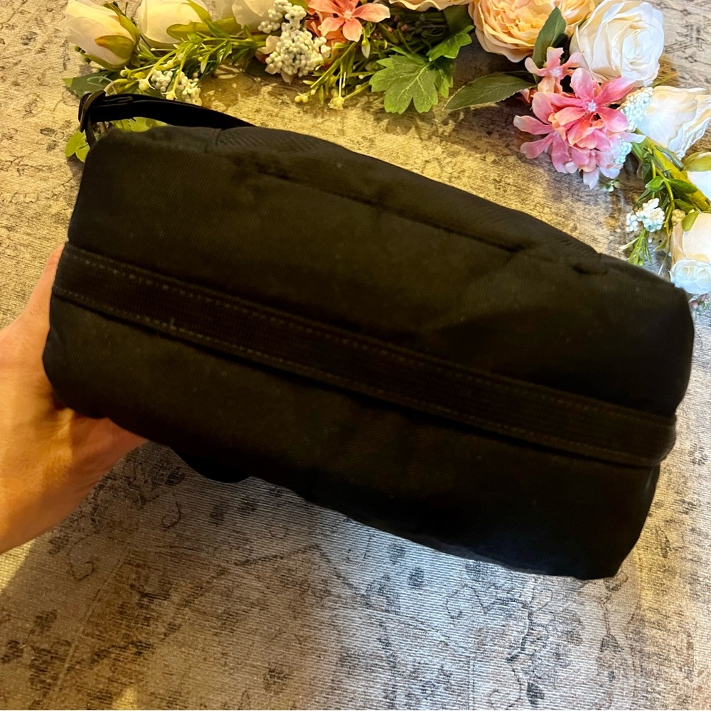 Eddie Bauer Sturdy Ripstop Crossbody Handbag Black - Picture 10 of 16